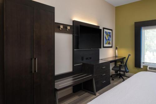 holiday inn express and suites lakeland south by ihg