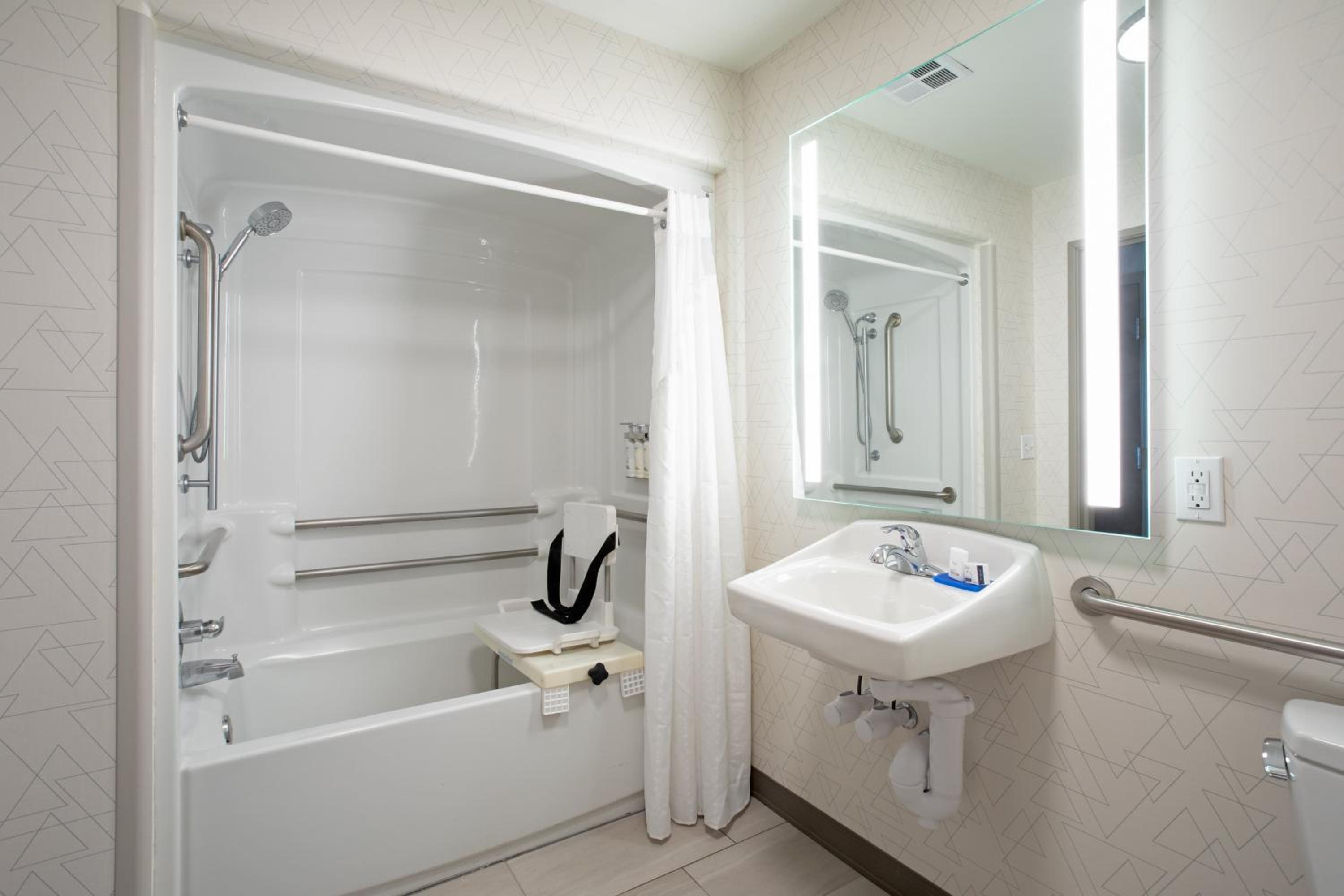 holiday inn express and suites grand junction by ihg