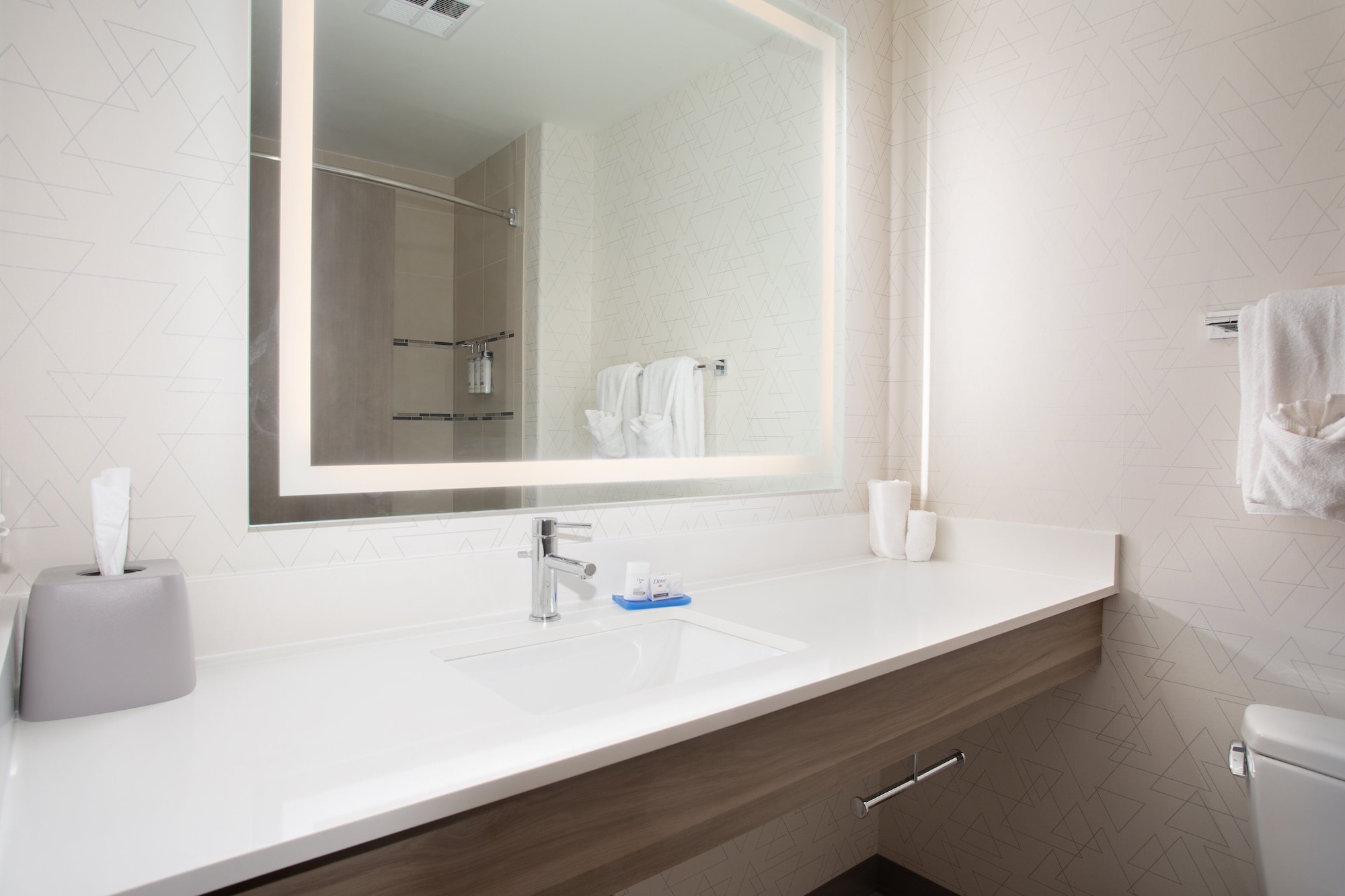 holiday inn express and suites grand junction by ihg