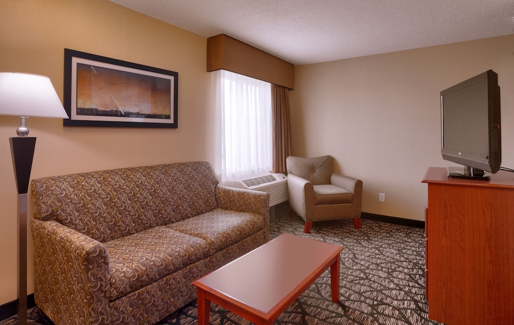 holiday inn express and suites grand junction by ihg