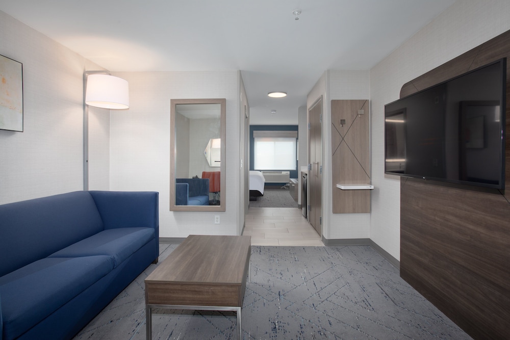 holiday inn express and suites grand junction by ihg