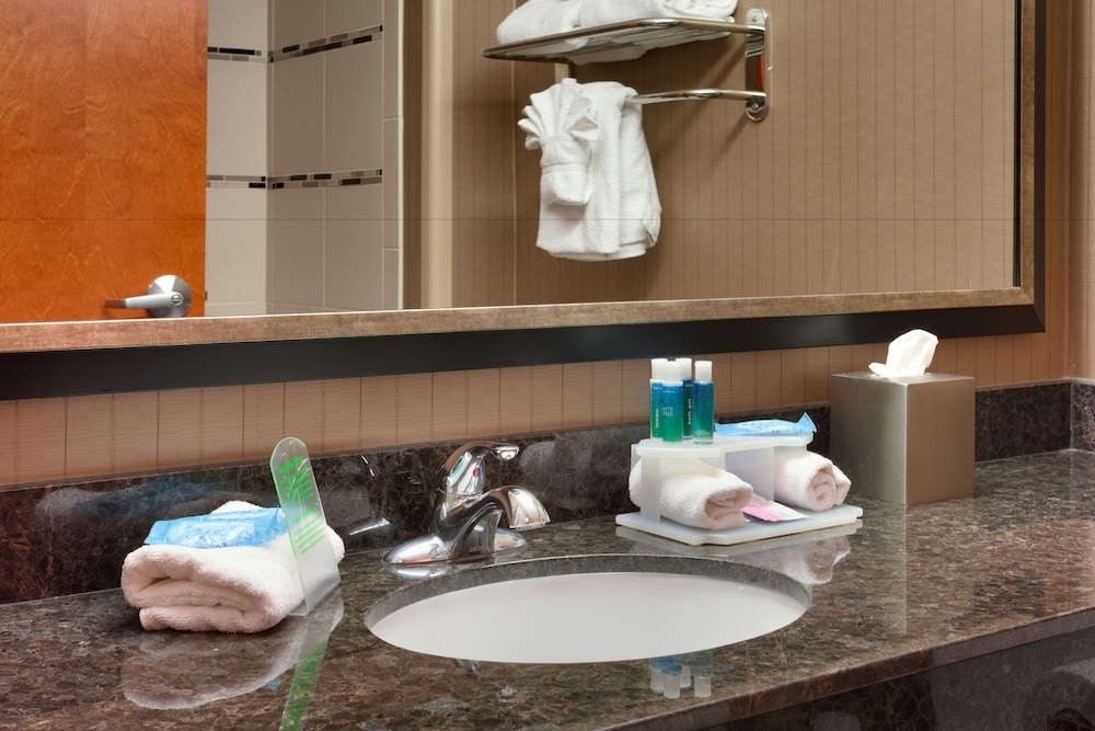 holiday inn express and suites grand junction by ihg