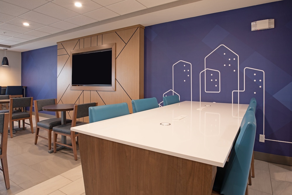 holiday inn express and suites grand junction by ihg