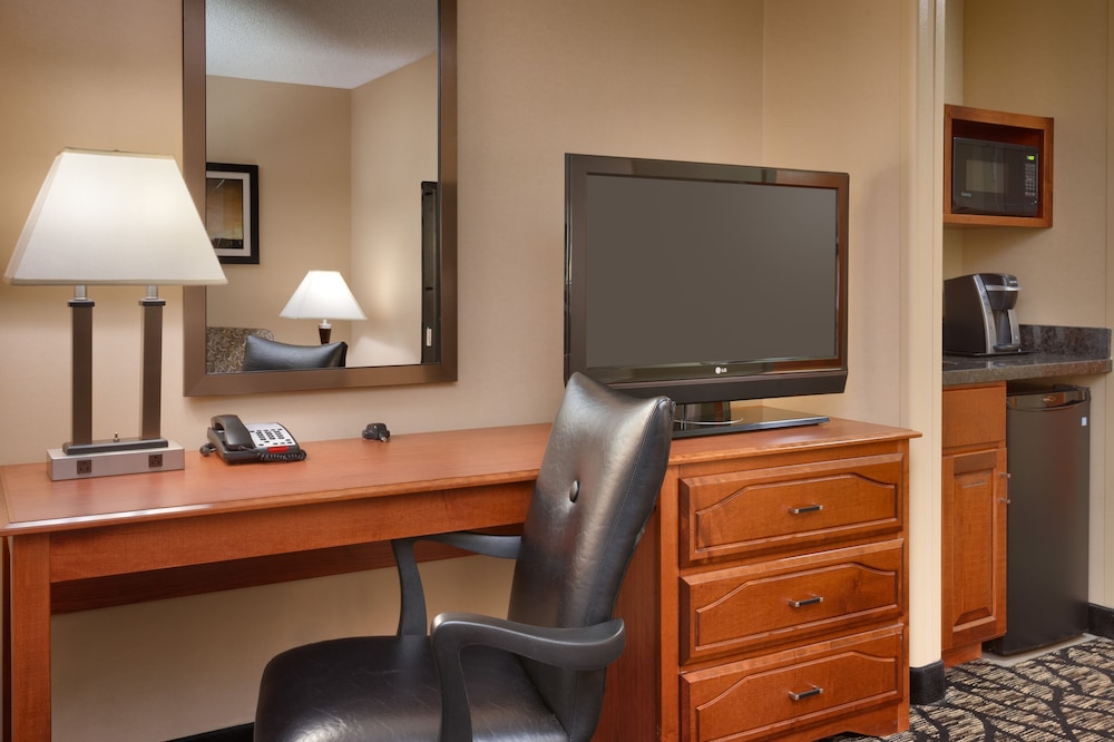 holiday inn express and suites grand junction by ihg
