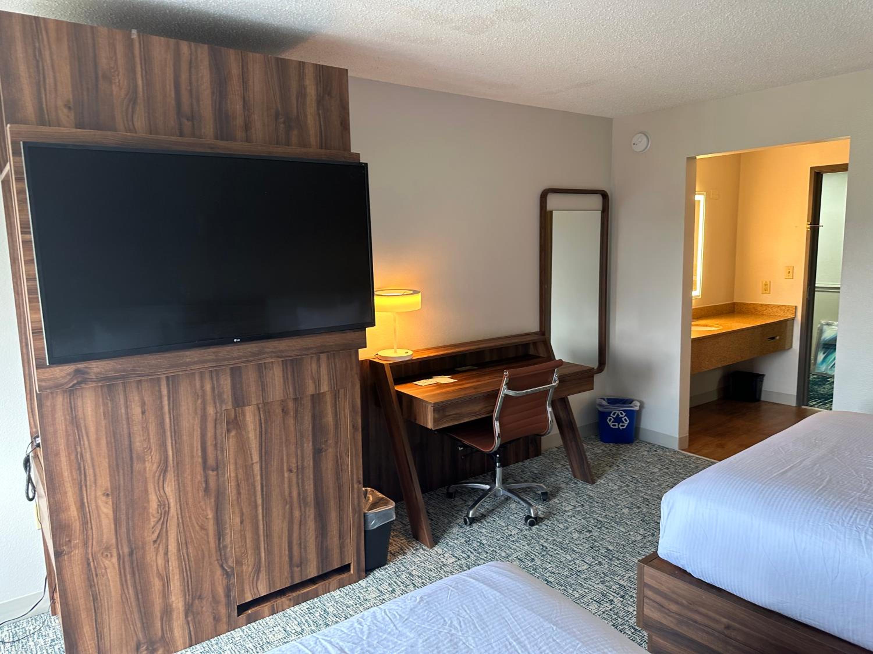holiday inn express hotel and suites of opelika auburn by ihg