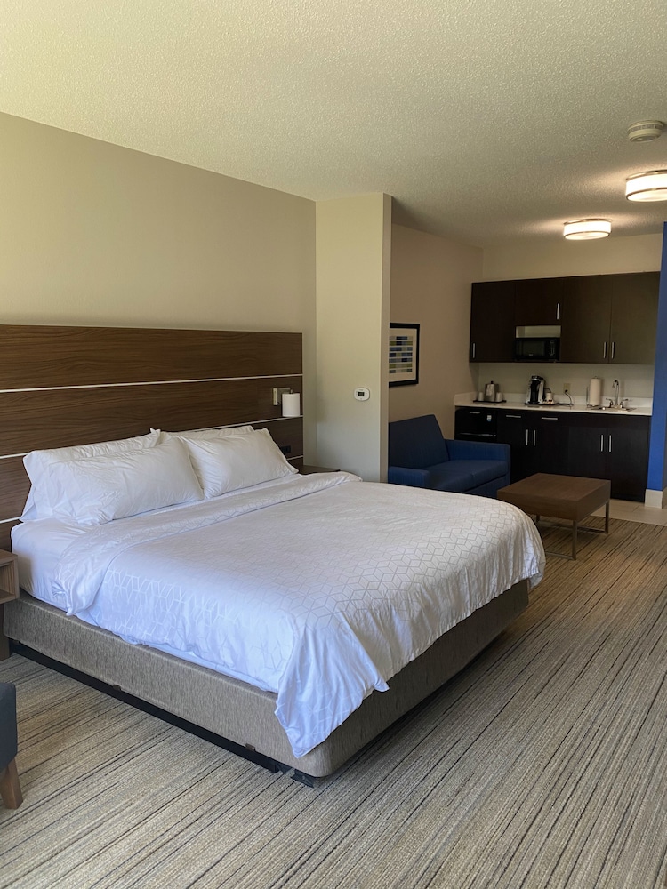 holiday inn express hotel and suites of opelika auburn by ihg