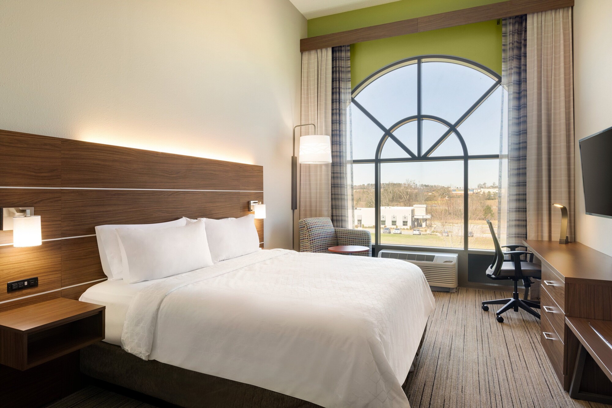 holiday inn express hotel and suites of opelika auburn by ihg