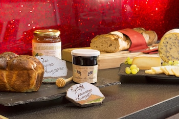 Oceania Clermont-Ferrand,Auvergne-Rhône-Alpes>>Clermont-Ferrand,4 star