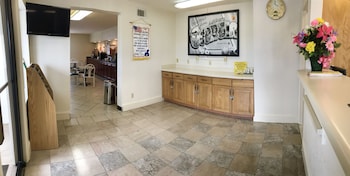 Super 8 By Wyndham Ashburn,Sylvester>>Ashburn,2 star