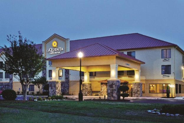 la quinta inn and suites by wyndham lagrange i 85