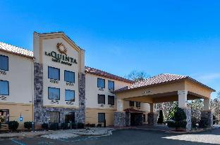 la quinta inn and suites by wyndham lagrange i 85