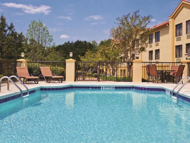la quinta inn and suites by wyndham lagrange i 85