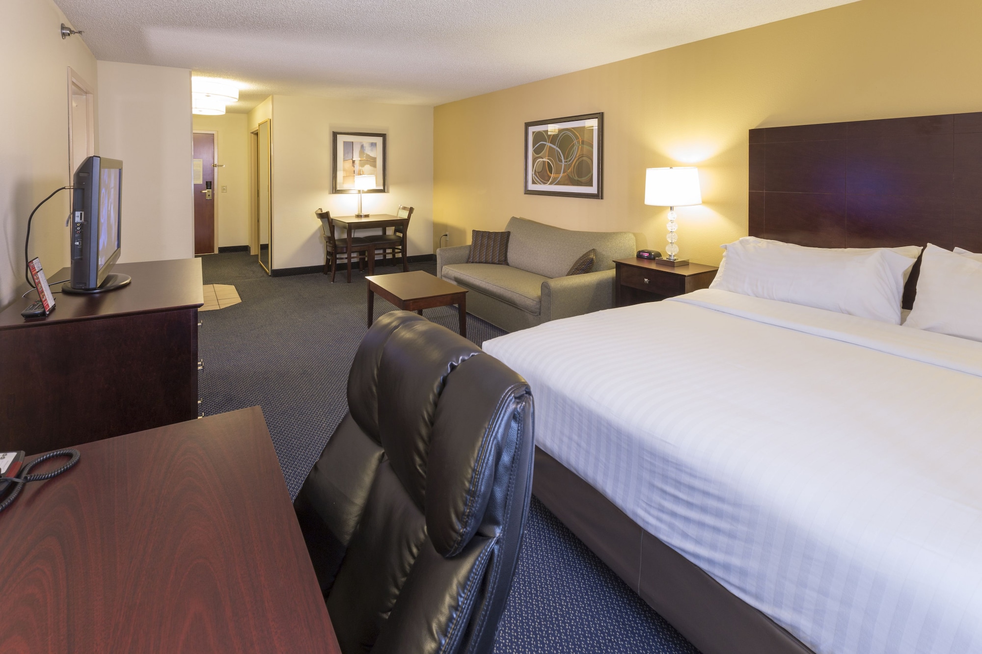 holiday inn express and suites st joseph by ihg