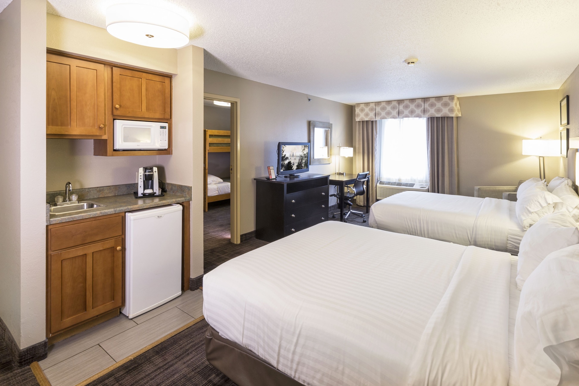 holiday inn express and suites st joseph by ihg