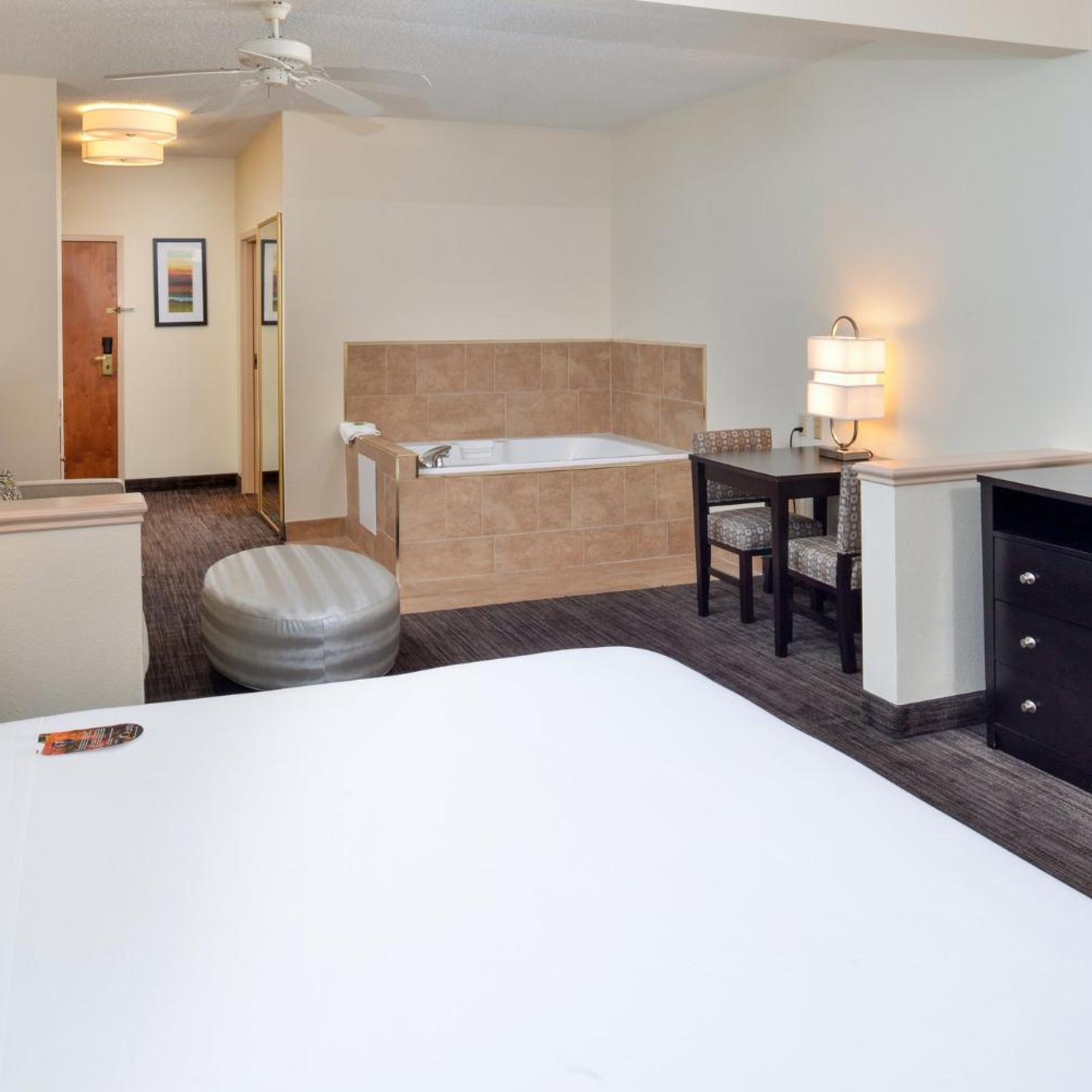 holiday inn express and suites st joseph by ihg