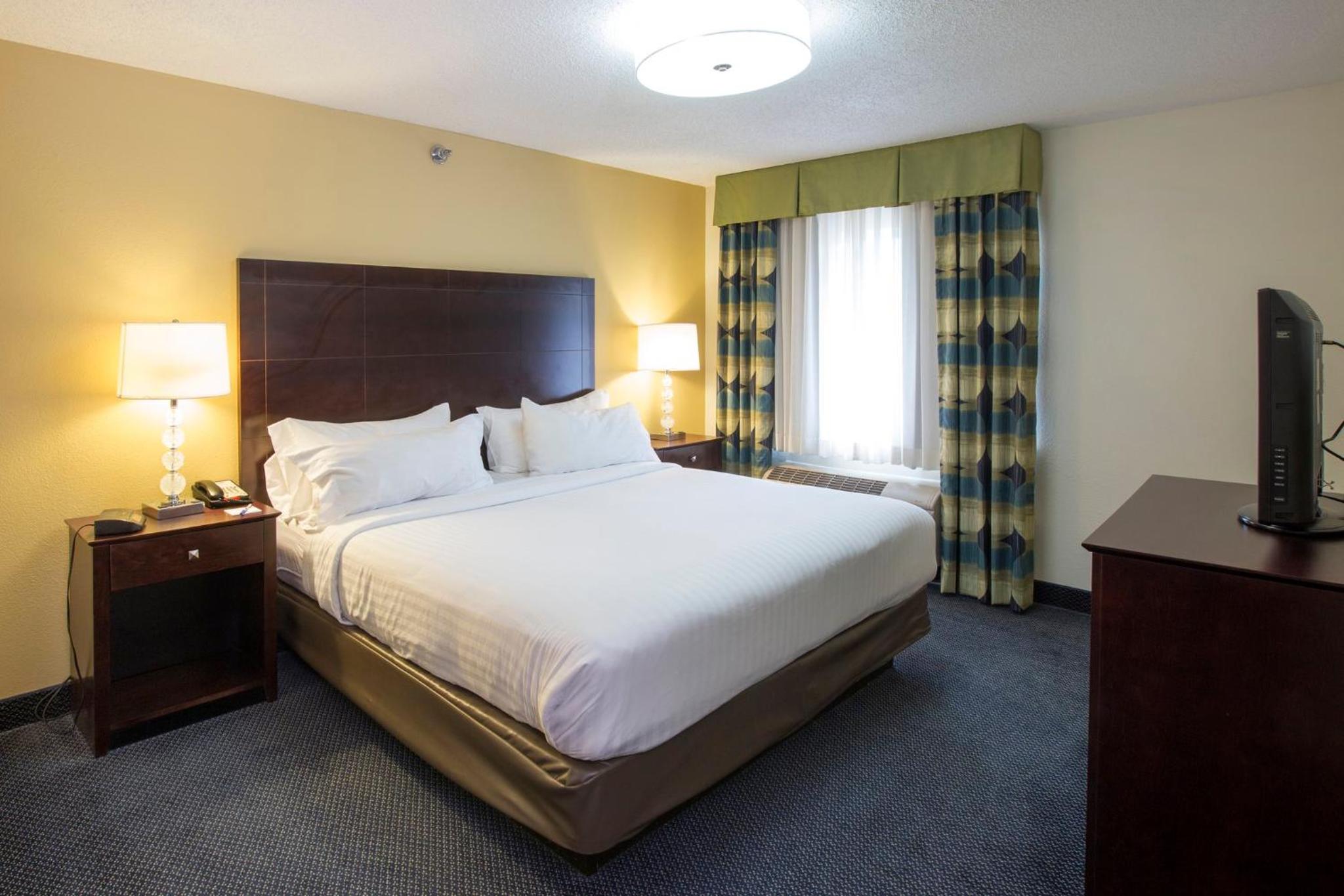 holiday inn express and suites st joseph by ihg