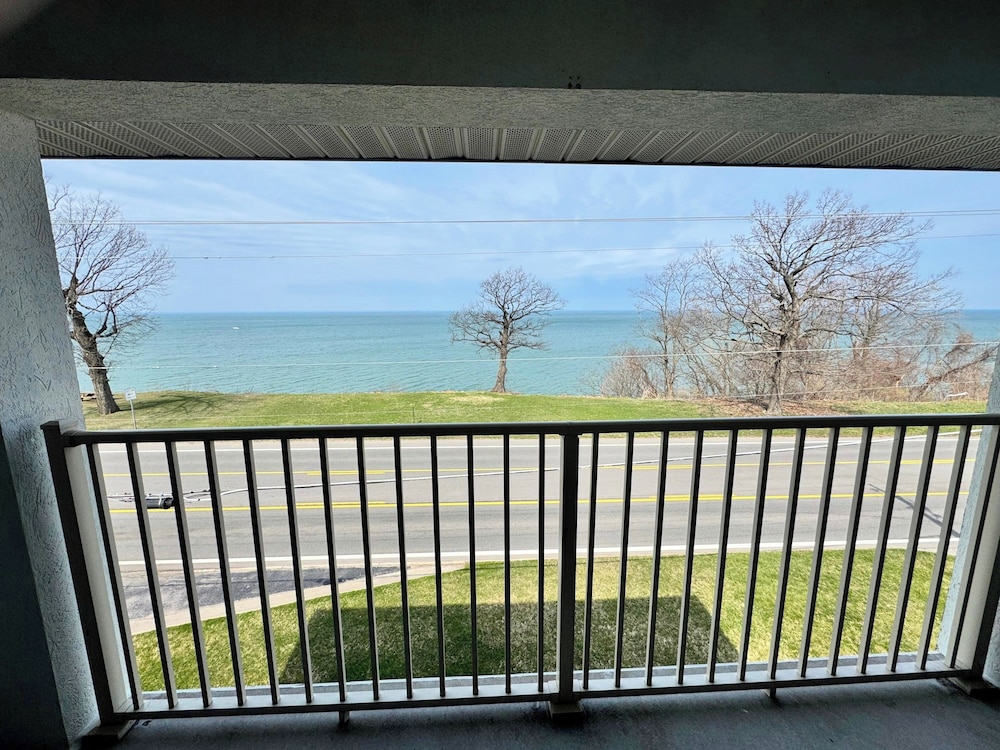 holiday inn express and suites st joseph by ihg