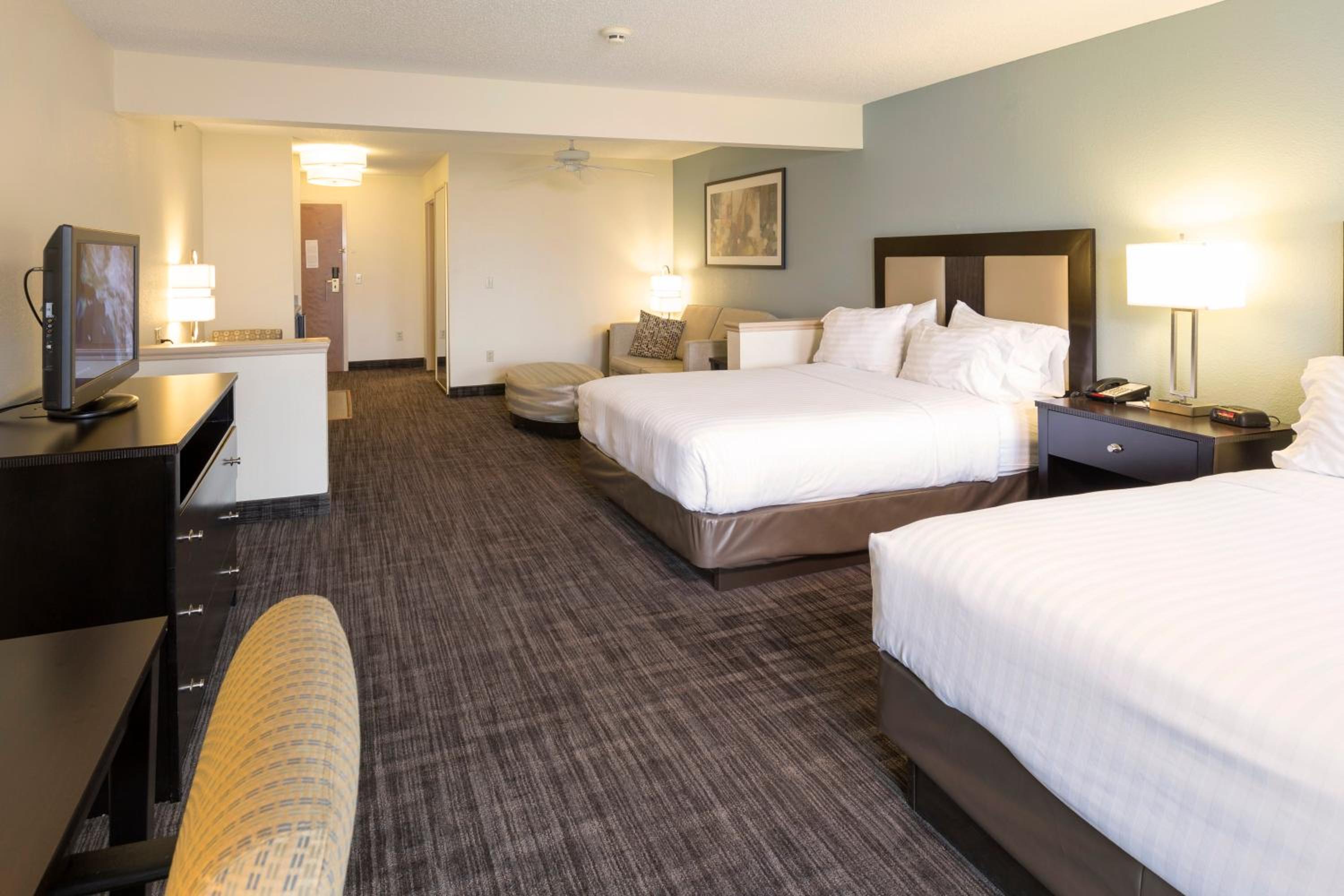 holiday inn express and suites st joseph by ihg