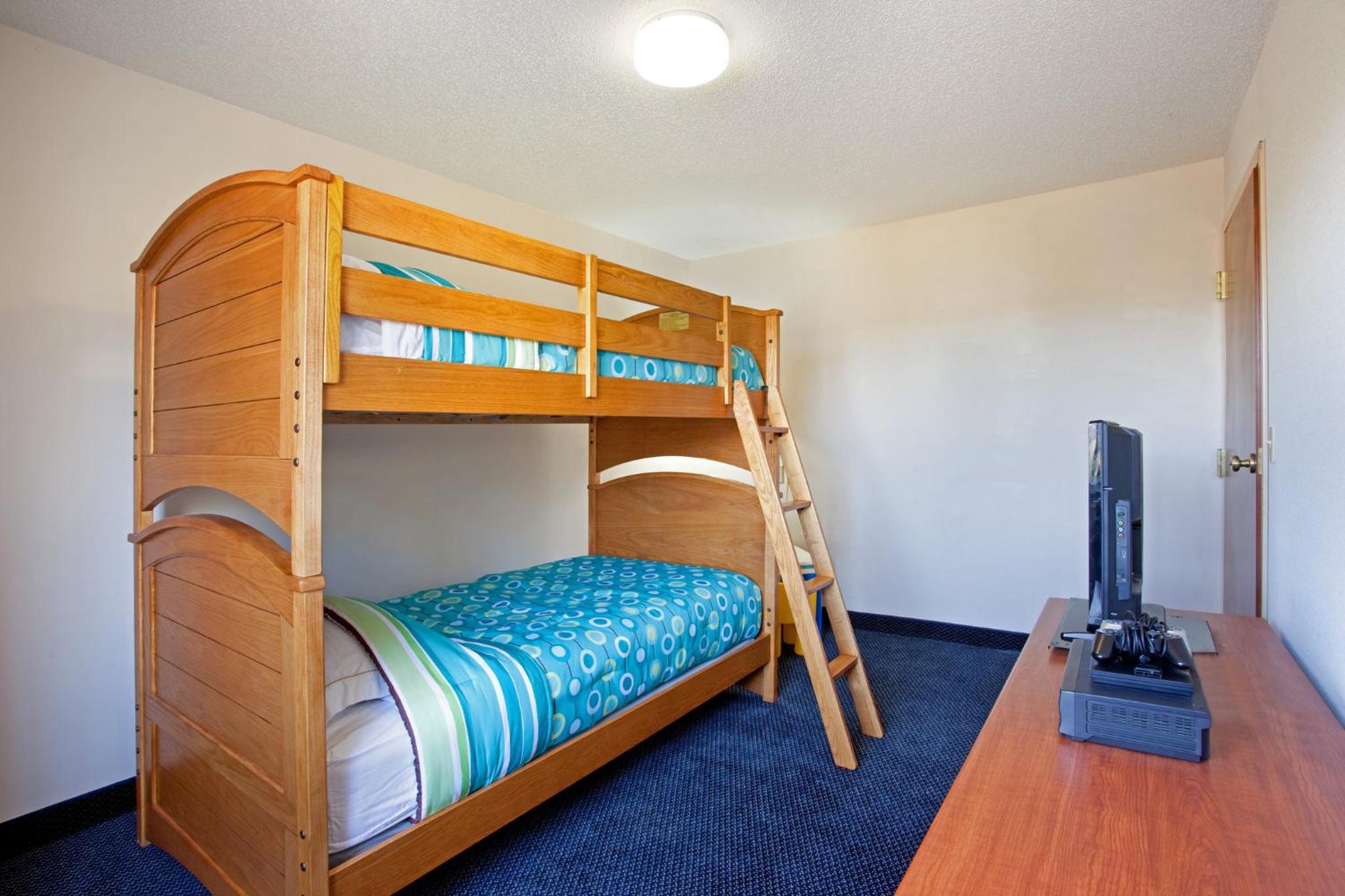 holiday inn express and suites st joseph by ihg