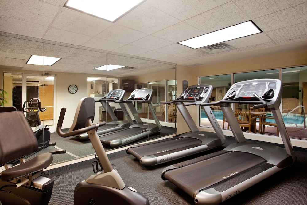 holiday inn express and suites st joseph by ihg