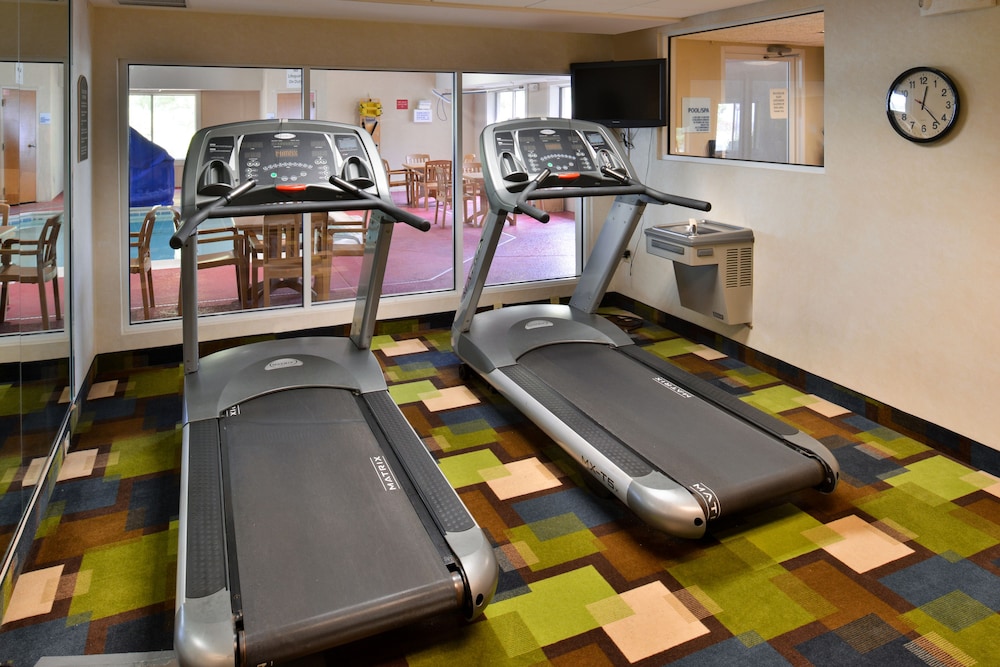holiday inn express and suites st joseph by ihg
