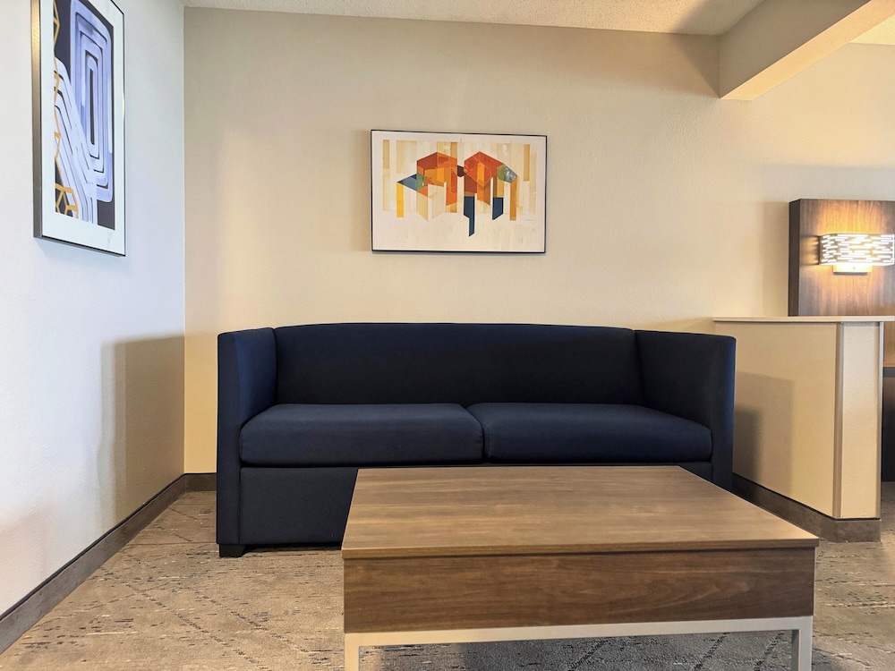 holiday inn express and suites st joseph by ihg