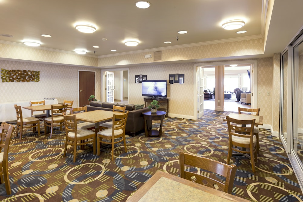 holiday inn express and suites st joseph by ihg