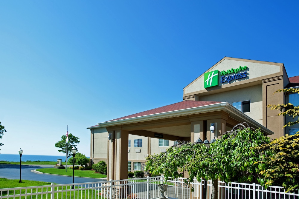 holiday inn express and suites st joseph by ihg