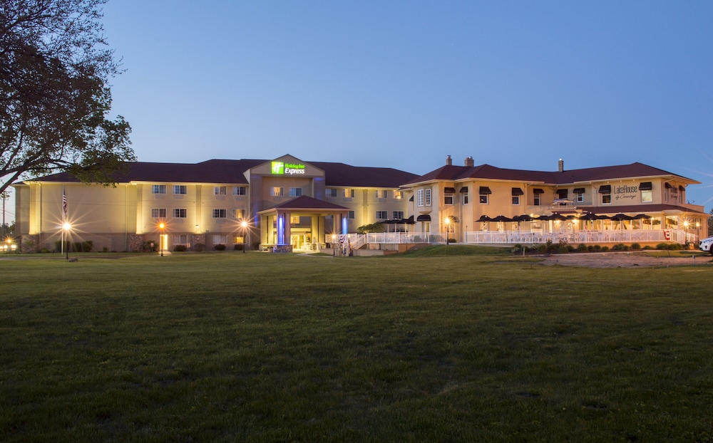 holiday inn express and suites st joseph by ihg