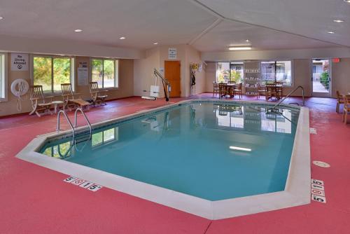 holiday inn express and suites st joseph by ihg