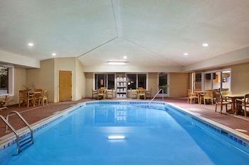 Holiday Inn Express & Suites St Joseph By Ihg,Saint Joseph>>Benton Harbor,3 star