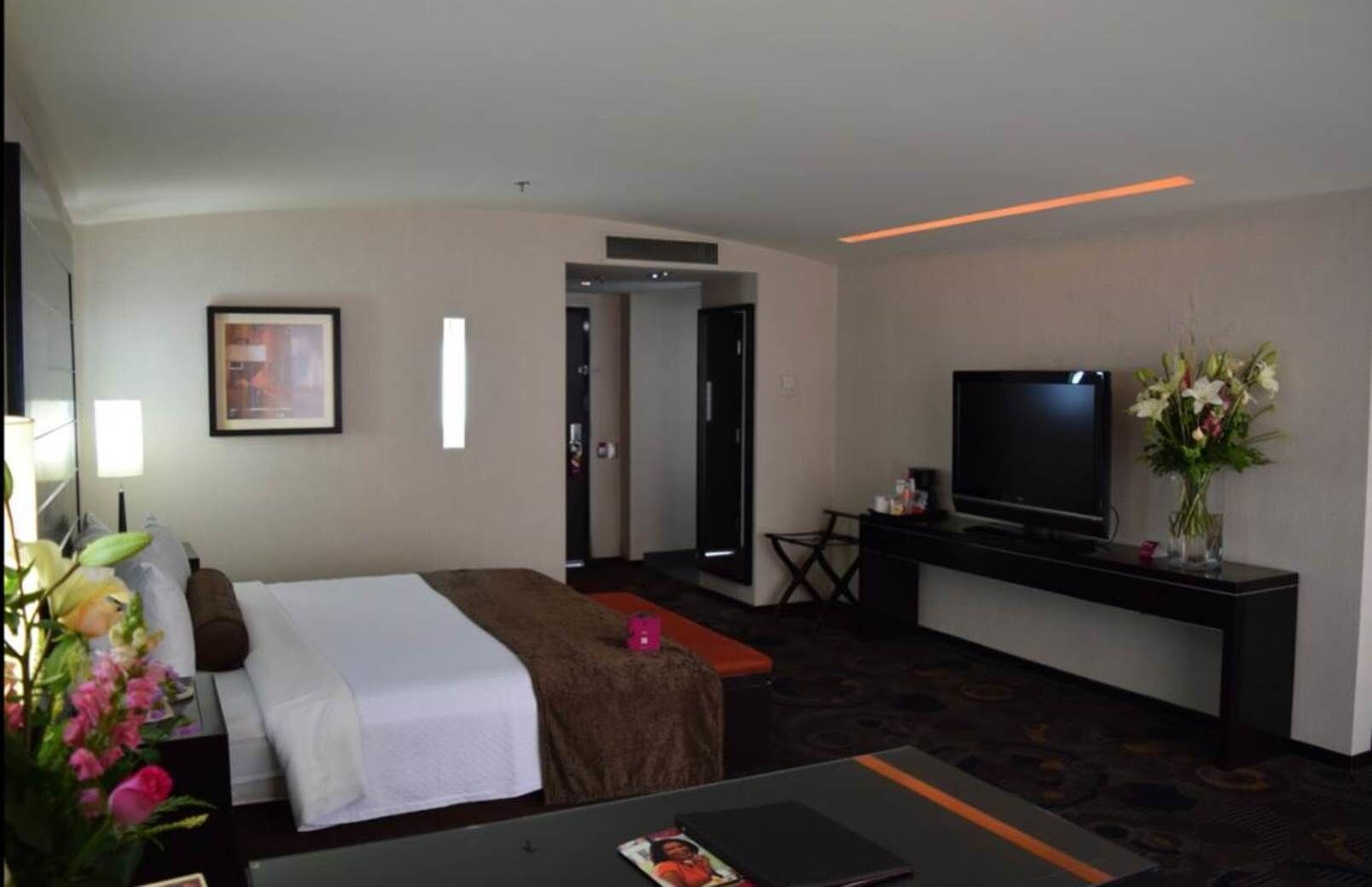 crowne plaza toluca lancaster by ihg