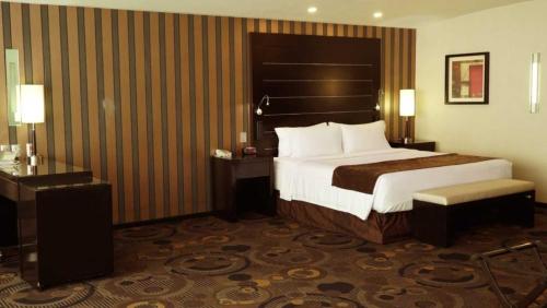 crowne plaza toluca lancaster by ihg
