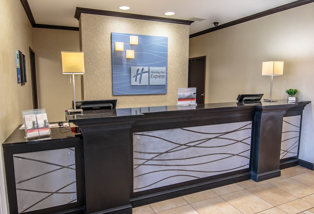holiday inn express and suites farmington by ihg