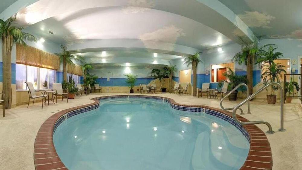 holiday inn express and suites farmington by ihg