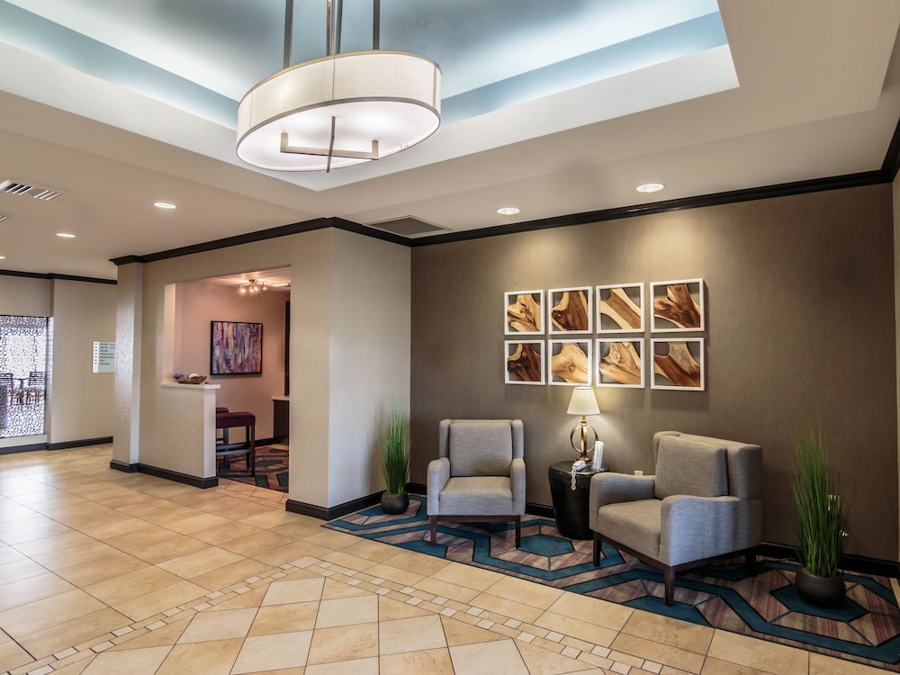 holiday inn express and suites farmington by ihg