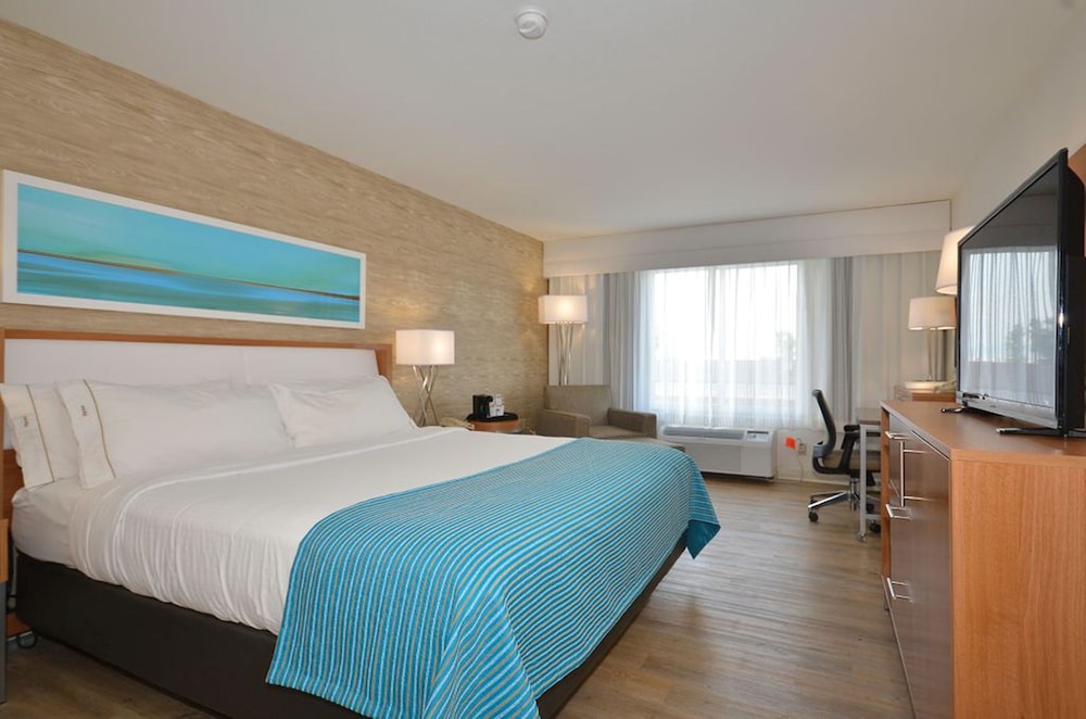 holiday inn express and suites farmington by ihg