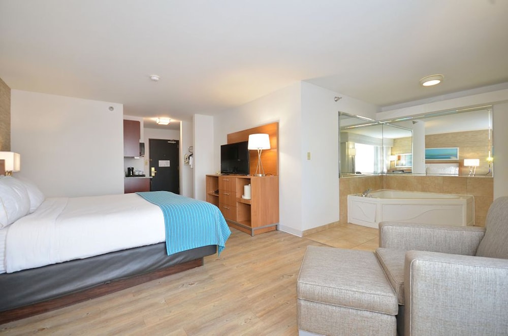 holiday inn express and suites farmington by ihg