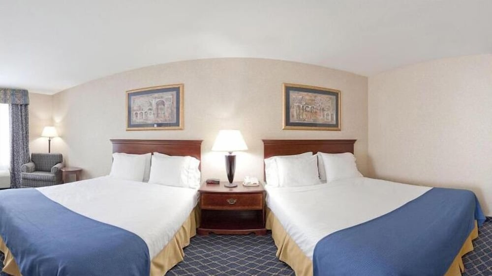 holiday inn express and suites farmington by ihg
