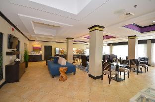 holiday inn express and suites farmington by ihg