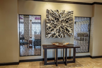 holiday inn express and suites farmington by ihg