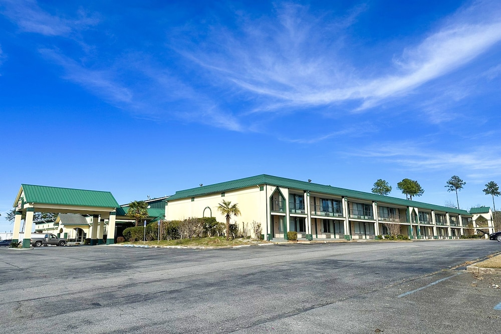 super inn and suites by oyo milledgeville