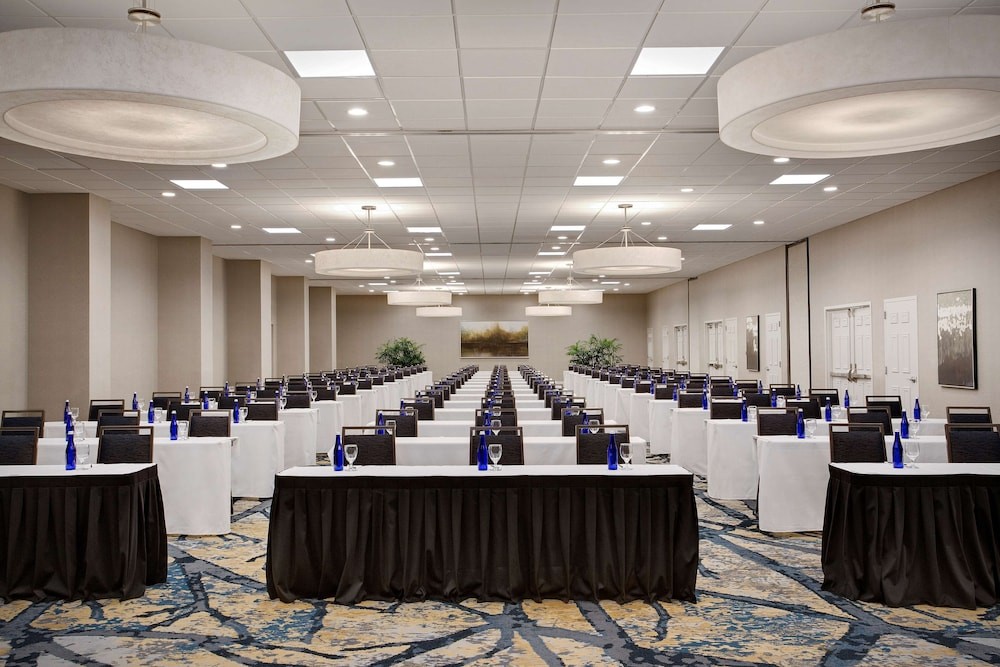 embassy suites by hilton orlando international dr conv ctr