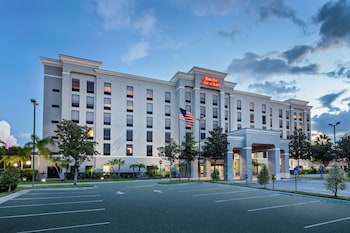 hampton inn and suites orlando intl dr n