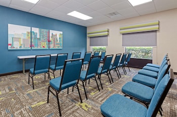 hampton inn and suites orlando intl dr n