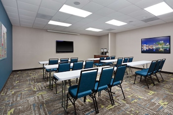 hampton inn and suites orlando intl dr n