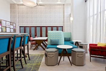 hampton inn and suites orlando intl dr n