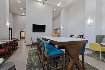 hampton inn and suites orlando intl dr n