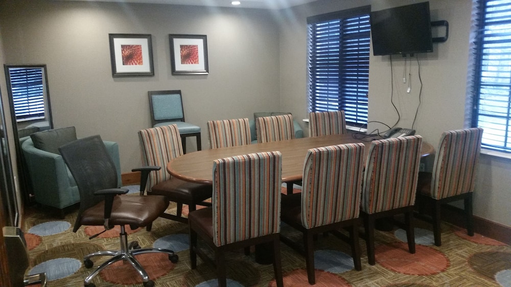 staybridge suites lincolnshire by ihg