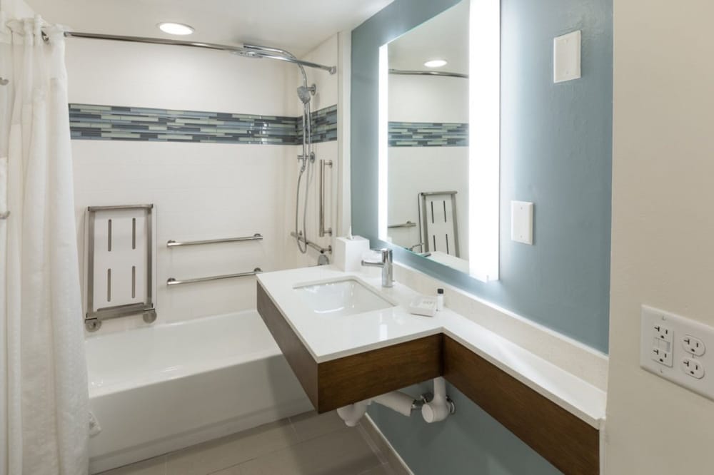even hotel chicago tinley park conv ctr by ihg